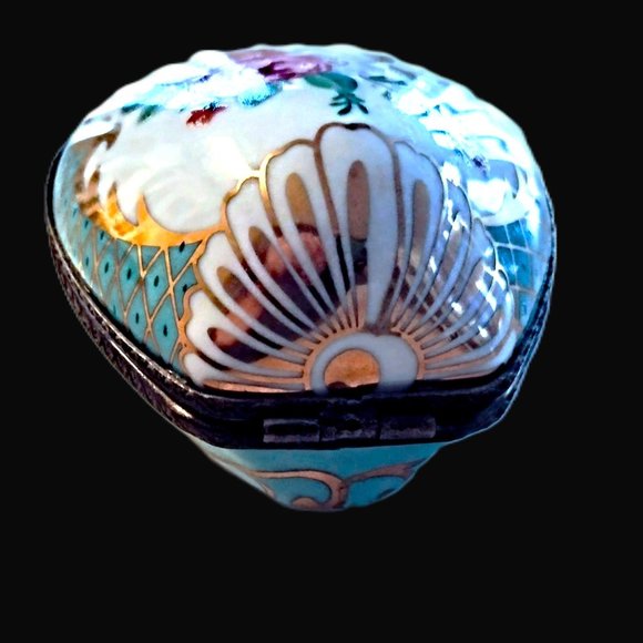 Vintage Porcelain Hinged Clam Shell Trinket Box ~ White/Aqua w/Floral, Gold Trim - Picture 5 of 13